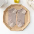 Women sheer lace short socks, vintage mesh casual boat socks, breathable beige ankle socks - One Size / Gray