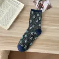 Vintage floral embossed color-block mid-tube socks for women, stylish autumn winter slouch socks. - One Size / Black