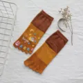 Women cotton five-finger socks, brown and yellow colorblock mid-tube design with cute embroidery. - One Size / Brown