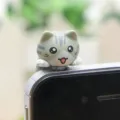 Schattige grijze kat 3.5mm koptelefoon aansluiting stofplug leuke tekenfilm dier figuur accessoire - Grijze Kat met Omhoogstaand Achterwerk