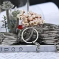 Llaveros de metal plateado con cadenas cortas, accesorios de ferretería para manualidades. - Anillas para llavero