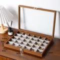 Nussbaum Holz Schmuckkästchen mit Glasdeckel und Samtfächern für Ringe und Ohrringe. - 30-Gitter Schmuckschatulle / Graues Futter
