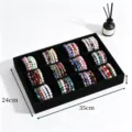 Plateau de présentation de bijoux en velours noir à 12 grilles pour bracelets et montres. - Velours Noir 12 Compartiments Plateau Coussin / Velours Noir