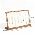 Walnussfarbener Halsketten Display Ständer mit weißer Stoffplatte für Schmuck und Verkauf. - Walnuss Extra Groß Stil / Beige