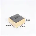 Support de présentation de bague en bambou, insert velours gris, petit socle carré bijou 4.5cm - Support de Bague Carré en Bambou / 4.5cmx4.5cmx2cm / Gris foncé