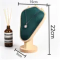 Holz Halsketten Display Ständer mit grünem Samt, Schmuckhalter Präsentationsständer. - Naturholz Ziegenhorn Halskettenregal (Grün)