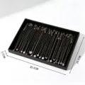 Schwarzes Kunstleder Halsketten Display Tablett Schmuck Organizer Vitrine Stand - Schwarzes Leder Halskettentablett