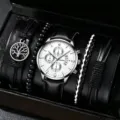 Detailansicht der Herren Quarz Uhr und passenden Lederarmbänder in schwarzer Geschenkbox. - Schwarzes Armband Silbernes Gehäuse Weißes Zifferblatt mit Ornamenten (Ohne Box)