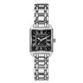 Vue détaillée de la montre quartz carrée pour femme avec bracelet en métal argenté. - Argent Noir