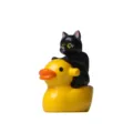 Suesse schwarze Katze auf gelber Ente Figur Harz Miniatur Mikro Landschaft Tisch Dekoration - Einzelpreis / Schwarze Katze reitet gelbe Ente (offener Mund)