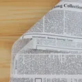 Vintage English newspaper wrapping paper for flower bouquets and gift packaging materials. - 20 Pieces/Pack (56x56cm) / White Black