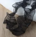 Zwart geplooid mesh lint, geruimde rand voor bloemboeket en feestelijke cadeauverpakking. - Effen Zwart