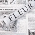 Papel de envolver flores coreano impermeable, rollo de periódico vintage en inglés - 20 Piezas/Paquete / Blanco Negro