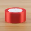 Rotes Satinband als Rolle fuer Geschenkverpackung, Blumenstrauss und kreatives Basteln. - 25 Yards Pro Rolle / Rot