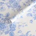 Papier de soie floral bleu variante, parfait pour emballer des fleurs et cadeaux faits maison. - Bleu