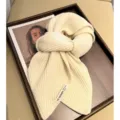 Cozy off-white chunky knit short scarf for women, cute winter warm neck guard collar wrap. - Off White