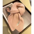Cozy pink chunky knit winter scarf, soft warm short neck warmer for women's daily wear. - Light Pink