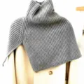 Grijze gebreide coltrui kraag voor dames warme winter valse nekwarmer stijlvolle. - Effen pullover - Lichtgrijs