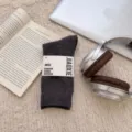 Calcetines de algodón de color sólido, calcetines casuales de media pantorrilla para hombres. - Gris oscuro