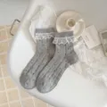 Calzini donna grigi a pois con volant in pizzo calze medie dolci traspiranti per ogni giorno - Taglia unica / Grigio