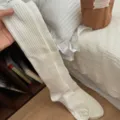 Calze lunghe a costine tinta unita da donna, calzettoni invernali caldi e comodi. - Taglia unica / Bianco