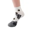 Chaussettes mi-tubes en coton pour femmes avec motif animal mignon, belle vue détaillée. - Taille unique / Blanc