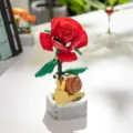DIY red rose flower with snail building block toy desktop decorative brick ornament set gift - Snail Rose