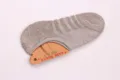 Chaussettes invisibles basses pour hommes en coton gris clair avec semelle bouclette pour le sport. - Taille unique / Gris Femme