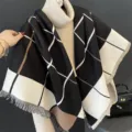 Gezellig ruit faux kasjmier sjaal detail, dikke warme winter cape voor damesstijl. - Zwarte Ruit