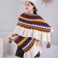 Poncho tricoté de style ethnique pour femmes avec motif chevron coloré et franges chics. - Style ethnique tricoté [Beige]
