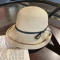 Summer straw hat for women, foldable sun protection beach hat, stylish bucket hat with bow knot. - M (56-58cm) / Beige