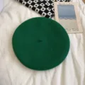 Green wool beret hat for women, vintage solid color painter cap autumn winter fashion accessory - M (56-58cm) / Dark Green
