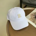 Gorra de béisbol blanca con letra R bordada, ala curvada, sombrero casual retro de algodón. - Blanco