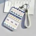 Portatarjetas bonito con diseño de osito, correa de muñeca y llavero práctico. - Animales + Cordón Blanco