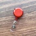 Rode uitschuifbare badgehouder ID kaart houder clip voor verpleegkundige kantoor en beurs - Rode transparante intrekbare clip (met riemclip)