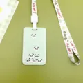 Portatarjetas de plastico con panda y cordon, funda deslizante para credencial escuela. - Pandas Apilados / Cordón largo con hebilla floral