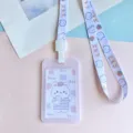 Portatarjetas con diseño de osito tierno y cordón para estudiantes y oficina diaria. - Oso Conejo / Funda PP Vertical + Cordón Oso Japonés Integrado
