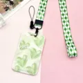 Portacarte cuore verde con elegante lanyard a rombi verdi, simpatica custodia per badge. - Motivo a Cuore Con Cordino a Rombi Verde / Verde