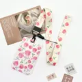 Leuke bloemige studentenkaarthouder met lanyard set, stijlvolle duurzame beschermhoes. - Tulip Roos Bloemenpatroon / Roze Bloem Lange Lanyard Gele Basis
