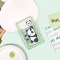 Süßer transparenter Panda Schiebe Kartenhalter Schüler Ausweis Hülle Busfahrkarte Schutzhülle - Liegender Panda (Ohne Zubehör) / Grüner Rand Transparent Schiebbar