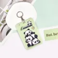 Niedlicher grüner ABS Panda Kartenhalter mit Metallschlüsselanhänger, idealer Ausweishalter. - Gestapelte Pandas Und Runder Ringverschluss