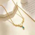Vergulde zirconia ketting met elegante witte bloem en blauwe druppelhanger variant - Blauwe Traan Bloem Halsketting