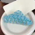 Pinza de pelo con patrón de serpiente azul acrílico grande accesorio elegante - Estampado Serpiente Forma Quilla
