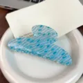 Pinza de pelo con patrón de ondas azul y blanco, elegante pinza de tiburón para mujeres uso diario. - Estampado Serpiente Forma Sycee