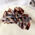 Tortoise shell bow hair claw clip, elegant acetate updo shark hair accessory for women. - Tortoise