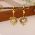 Gold sunburst heart hoop earrings, chic retro French style elegant jewelry for women daily wear - Sun Heart Style (E6724G)