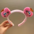 Diadema de pelo bordada de fruta bonita de felpa rosa vista detallada, diadema suave - Manzana Rosa