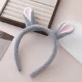 Serre-tête oreilles de lapin en peluche grise, accessoire de coiffure animal doux et mignon. - Bandeau Oreille de Cheval / Gris