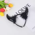 Diadema de cuernos de diablo de Halloween con plumas negras peluche accesorio de fiesta cosplay. - Negro con pelo sintético negro