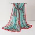 Foulard en mousseline de soie turquoise avec bordure rouge, châle de plage léger. - Écharpes en mousseline 19